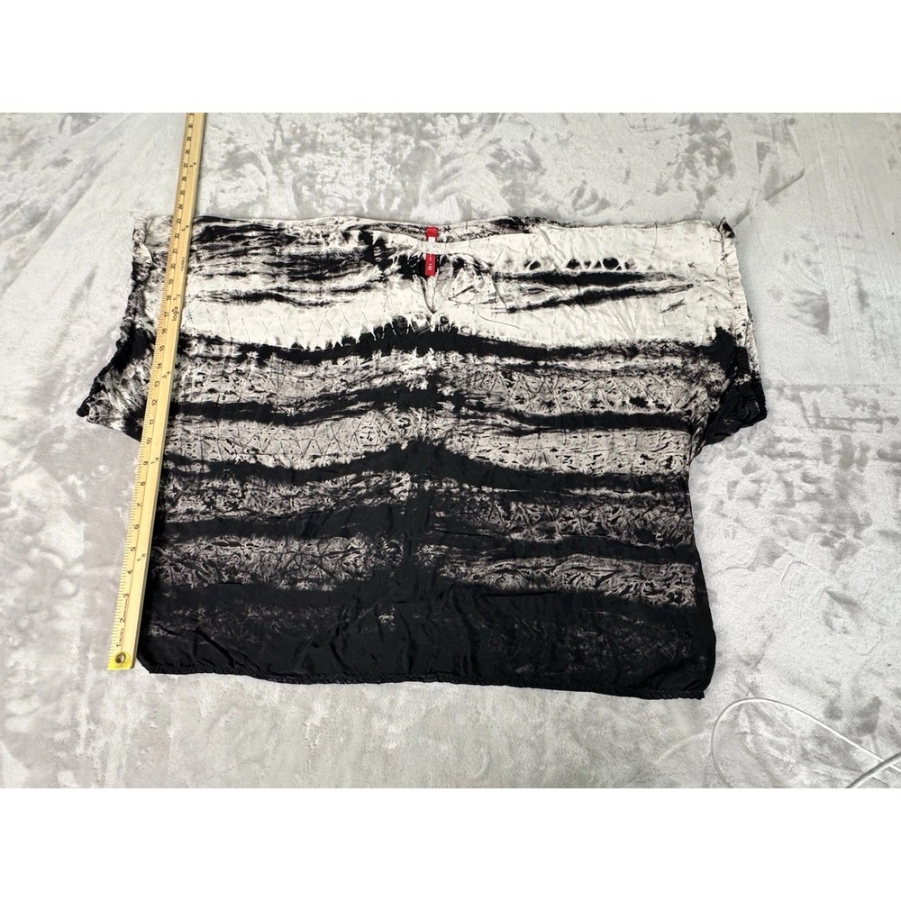 IC Collection Black White Tie Dye Asymmetric Hem Tunic Top Size Medium